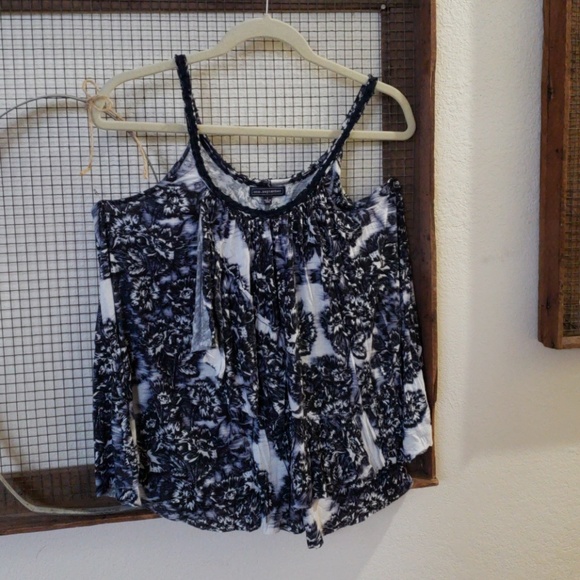 Tank - Picture 2 of 2